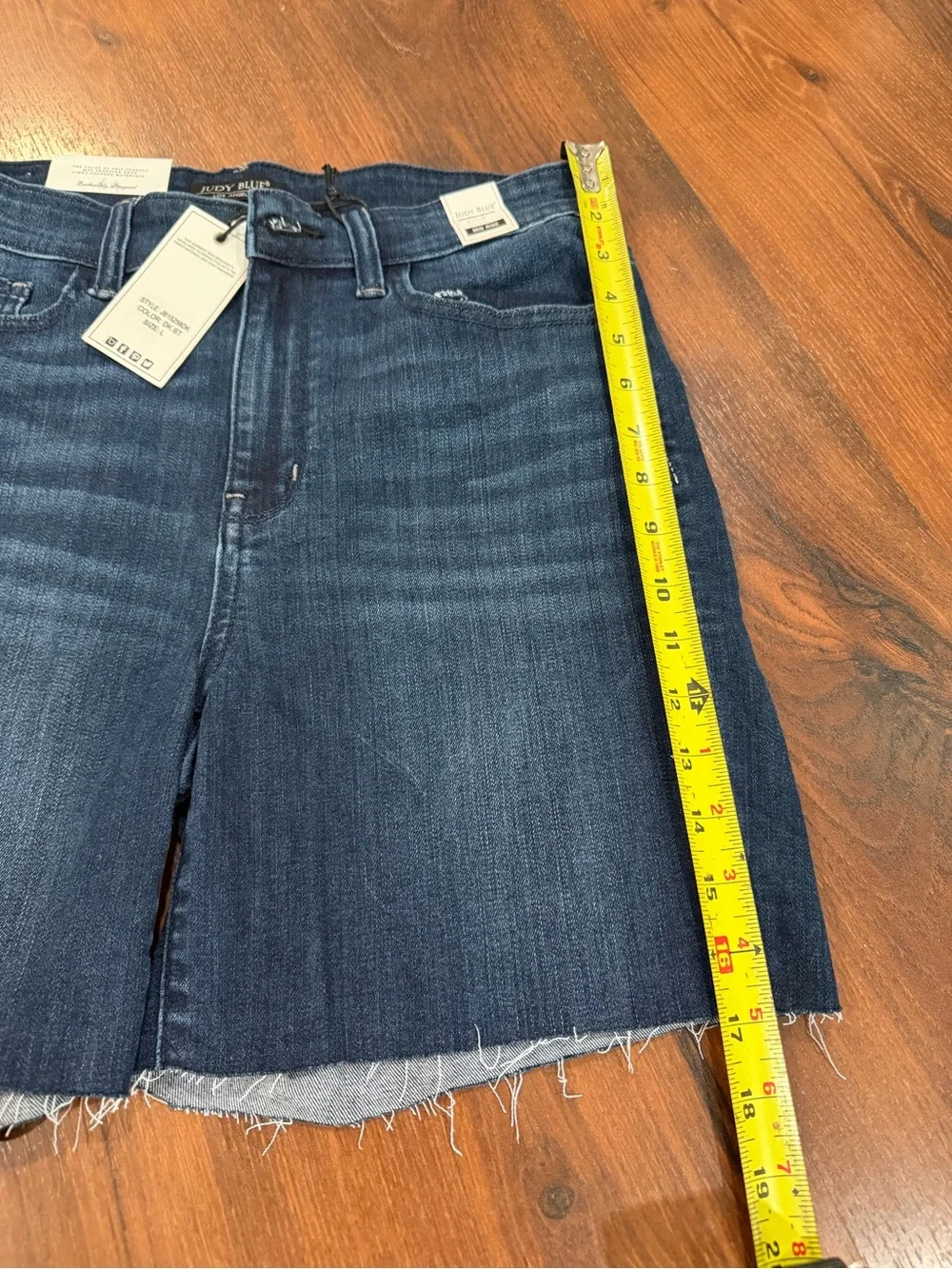 NWT JUDY BLUE Mid Rise Cut Off Shorts Women Sz Large